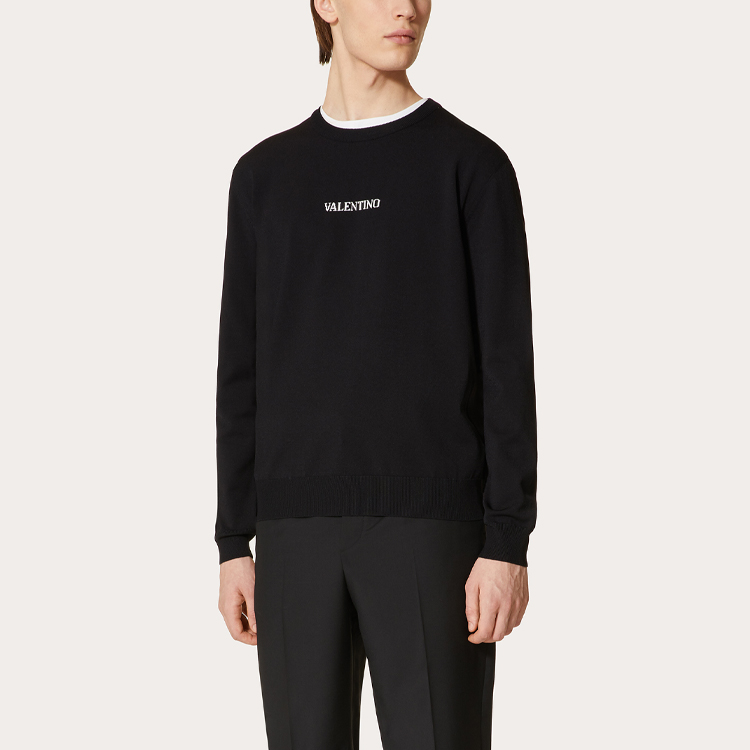 Lookbook Valentino 2021秋冬黑色刺绣Logo圆领毛衣 WV3KC15Z7HS0NA