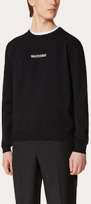 Valentino 2021秋冬黑色刺绣Logo圆领毛衣 WV3KC15Z7HS0NA Lookbook Valentino 2021秋冬黑色刺绣Logo圆领毛衣 WV3KC15Z7HS0NA