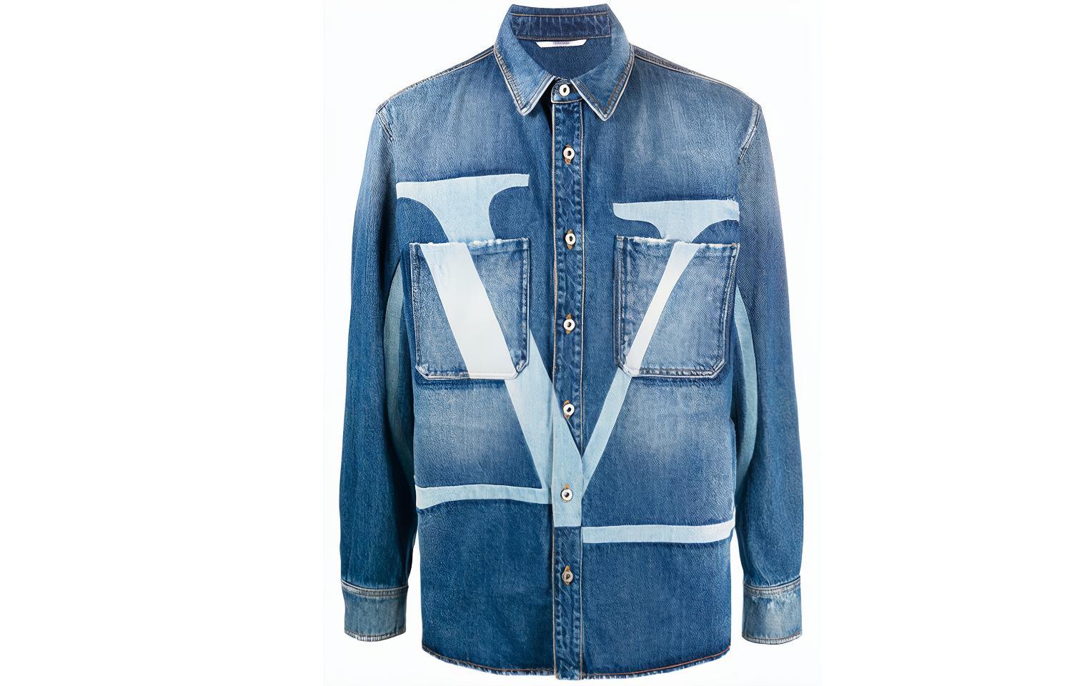 Valentino FW21 Blue Denim Jacket with Letter Print and Button Closure. UV3DB00G6H5598