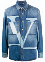 Valentino FW21 Blue Denim Jacket with Letter Print and Button Closure. UV3DB00G6H5598 Valentino FW21 Blue Denim Jacket with Letter Print and Button Closure. UV3DB00G6H5598