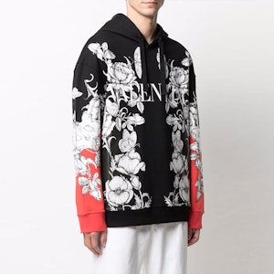 발렌티노 FW21 플로럴 로고 프린트 드로스트링 후디 남성 블랙 WV3MF19I7L6P90 Shop 발렌티노 FW21 플로럴 로고 프린트 드로스트링 후디 남성 블랙 WV3MF19I7L6P90