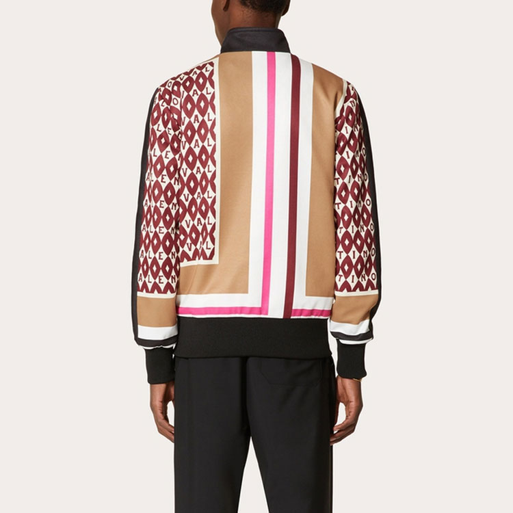 Shop Valentino FW21 Jaket Zip-Up Kapas Teknologi Cetak Geometri Beige Lelaki. WV3MF19N7M4E25