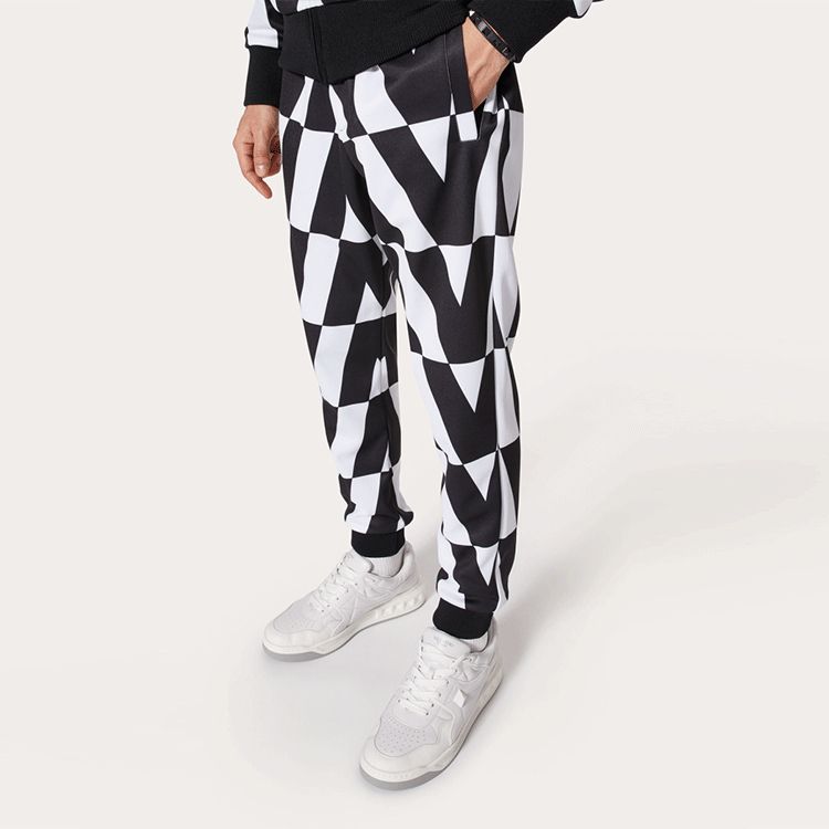 Purchase Valentino FW21 Celana Sweat Katun Logo Hitam Putih Edisi Musim Gugur WV0MD03E7WUF62