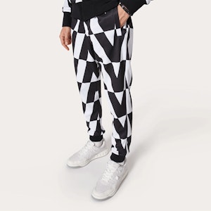 Valentino FW21 Celana Sweat Katun Logo Hitam Putih Edisi Musim Gugur WV0MD03E7WUF62 Purchase Valentino FW21 Celana Sweat Katun Logo Hitam Putih Edisi Musim Gugur WV0MD03E7WUF62