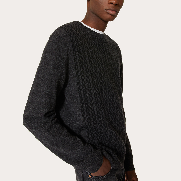 Purchase 발렌티노 FW21 루즈핏 그레이 울 니트 스웨터 WV3KC16D7K0G93