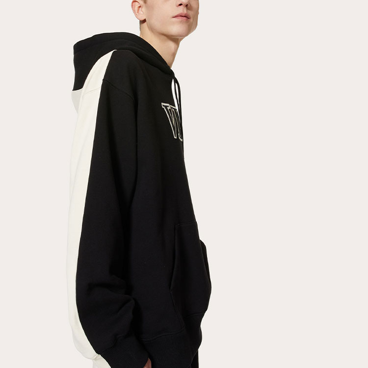 Details for Valentino FW22 黑色連帽衫附品牌刺繡。 1V3MF23C8Q30NA