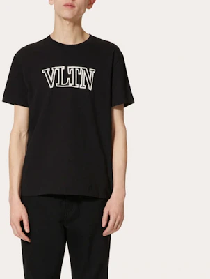Valentino FW22 Camiseta Negra con Logo de Letras Impreso. 1V3MG10V8RB0NO Shop Valentino FW22 Camiseta Negra con Logo de Letras Impreso. 1V3MG10V8RB0NO