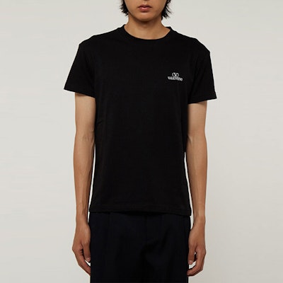 ヴァレンティノ FW22 ブラック ロゴ グラフィック クルーネック Tシャツ 1V3MG11Z8MS0NI Shop ヴァレンティノ FW22 ブラック ロゴ グラフィック クルーネック Tシャツ 1V3MG11Z8MS0NI