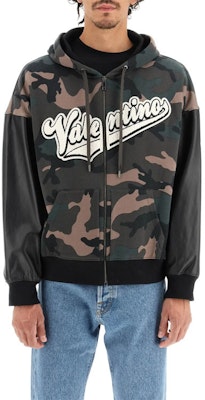 Valentino FW22绿色迷彩拉链卫衣带Logo印花. 1V3MF23P8M4F00 Lookbook Valentino FW22绿色迷彩拉链卫衣带Logo印花. 1V3MF23P8M4F00