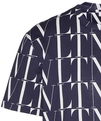 발렌티노 FW22 블루 모노그램 로고 프린트 반팔 크루넥 티셔츠 남성용. VV3MG08J73T0V6 Details for 발렌티노 FW22 블루 모노그램 로고 프린트 반팔 크루넥 티셔츠 남성용. VV3MG08J73T0V6