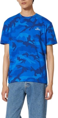 Camiseta Casual de Manga Corta Azul con Estampado Camuflaje Valentino FW22. 1V3MG10V8ML7QK Lookbook Camiseta Casual de Manga Corta Azul con Estampado Camuflaje Valentino FW22. 1V3MG10V8ML7QK