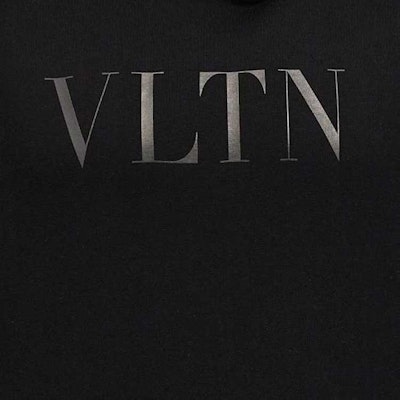 Valentino 男士字母印花黑色連帽上衣 FW23. 3V3MF25R9J6N01 Sizing Valentino 男士字母印花黑色連帽上衣 FW23. 3V3MF25R9J6N01