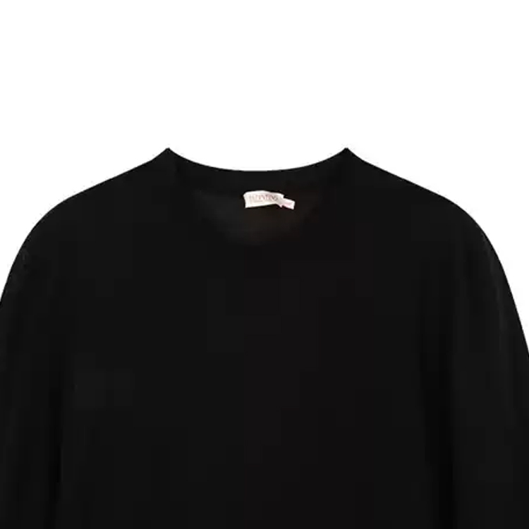 Shop Valentino FW23 Sweater Crewneck Polos Warna Hitam. XVDKC10C6LE0NO