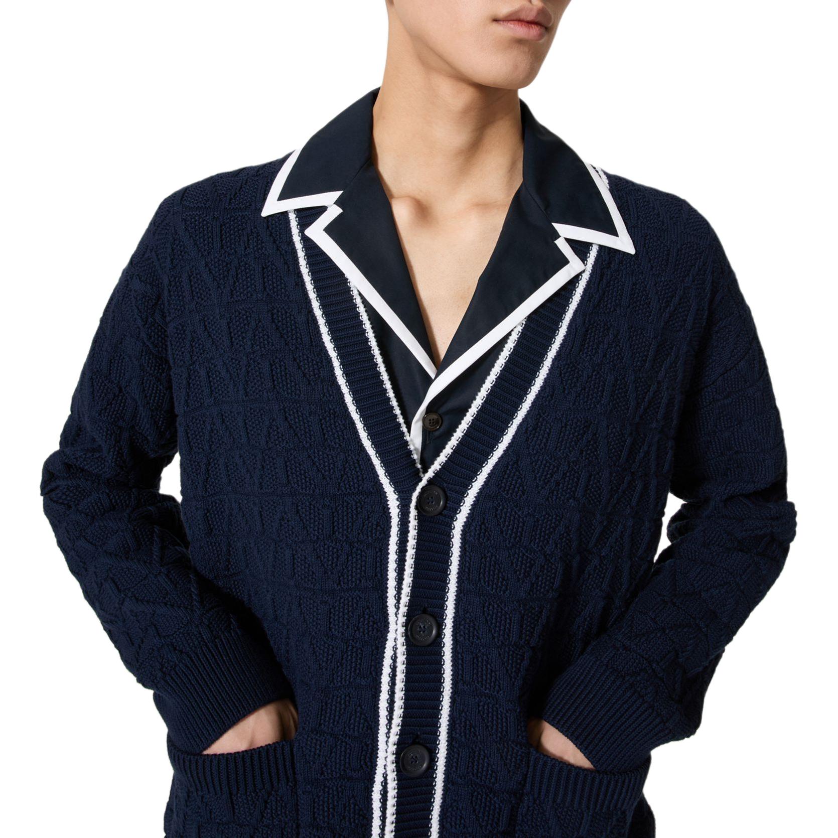 Details for Valentino FW24 Baju Rajut Butang V-Leher Logo Biru Navy. 5V3KA03XACD-ZDL