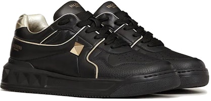 华伦天奴Garavani One Stud '黑色'款 WY0S0E71RUSED6 Lookbook 华伦天奴Garavani One Stud '黑色'款 WY0S0E71RUSED6