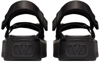 Purchase Valentino Garavani Uniqueform 'Black Strap Platform Sandals' VY2S0E09WJJ0NO