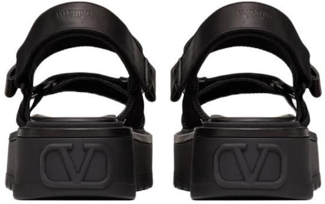 Valentino Garavani Uniqueform 'Sandal Platform Tali Hitam' VY2S0E09WJJ0NO Purchase Valentino Garavani Uniqueform 'Sandal Platform Tali Hitam' VY2S0E09WJJ0NO
