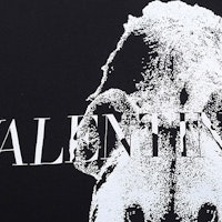 瓦伦蒂诺字母印花黑色圆领T恤 RV3MG00VWTY0NO Sizing 瓦伦蒂诺字母印花黑色圆领T恤 RV3MG00VWTY0NO