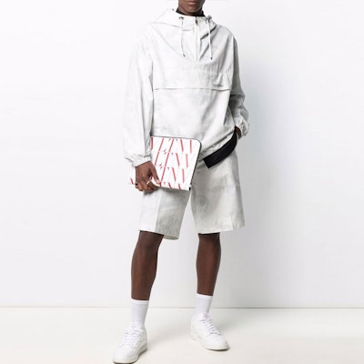 Valentino 標誌字母印花白色連帽衫 WV3CJG407N5M53 Lookbook Valentino 標誌字母印花白色連帽衫 WV3CJG407N5M53