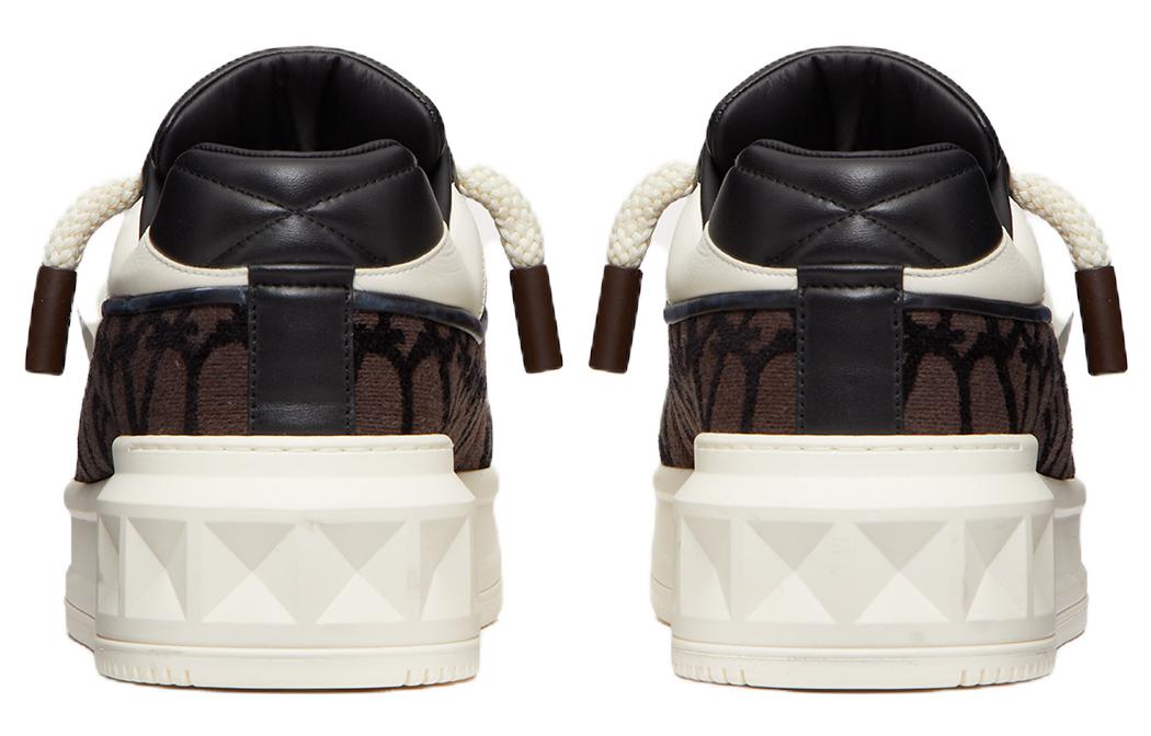 Shop ヴァレンティノ シンプル ブラウン ローカット 3Y2S0G37IFFKDC