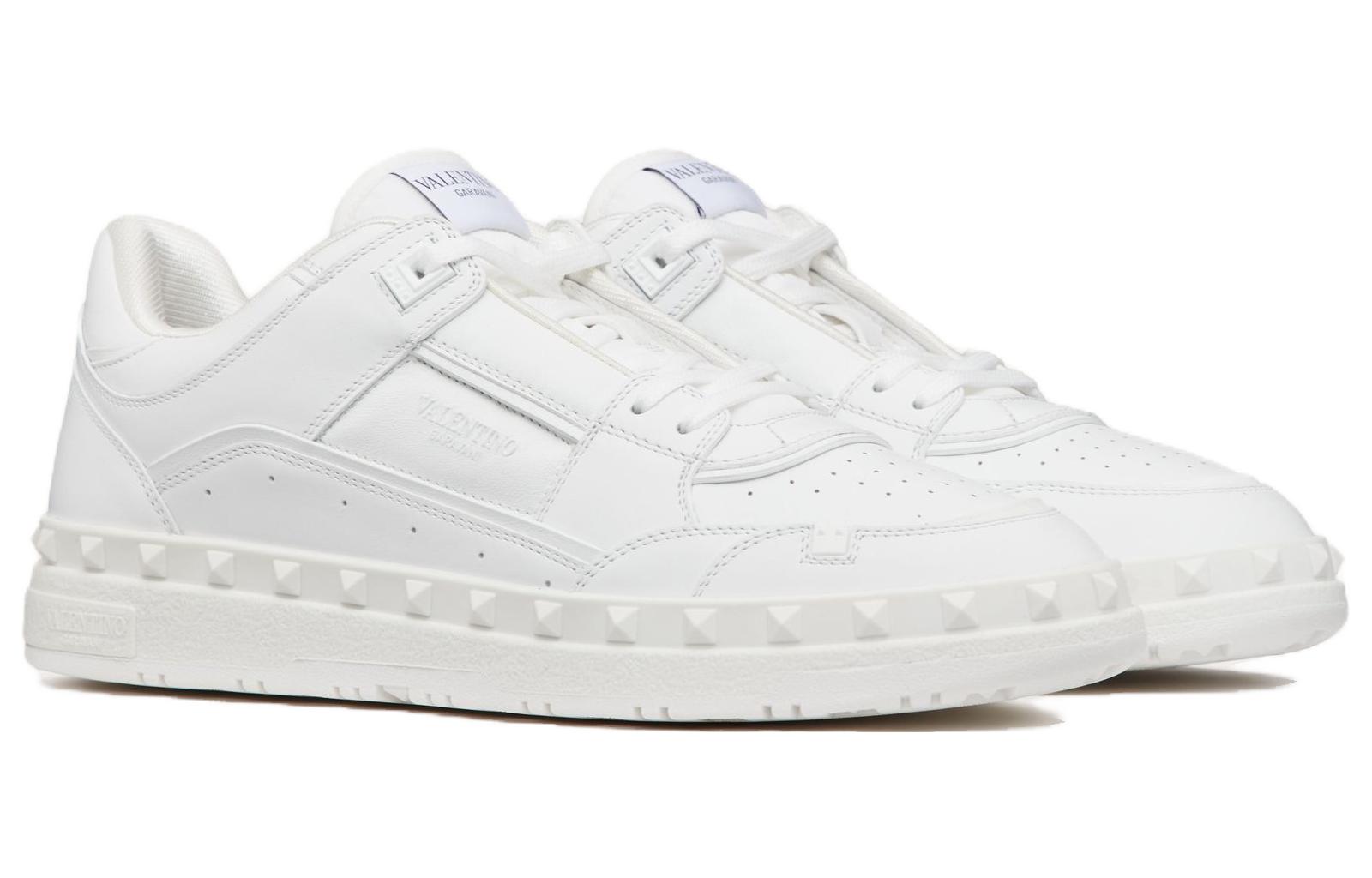 Lookbook Valentino Freedots Low 'Putih' 4Y2S0H43RDG0BO