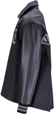 ヴァレンティノ メンズ ブラック ジャケット ソリッドカラー レタープリント スナップカラー 3V3CIN059F90NO Shop ヴァレンティノ メンズ ブラック ジャケット ソリッドカラー レタープリント スナップカラー 3V3CIN059F90NO