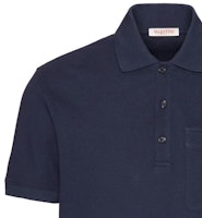 Valentino Baju Polo Logo Biru Navy Potongan Relaks untuk Lelaki. 4V3MH03C9WP-598 Details for Valentino Baju Polo Logo Biru Navy Potongan Relaks untuk Lelaki. 4V3MH03C9WP-598