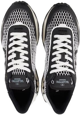 Valentino Netrunner 'Hitam Putih' Sneakers 1Y2S0F28XKL-0NI Lookbook Valentino Netrunner 'Hitam Putih' Sneakers 1Y2S0F28XKL-0NI