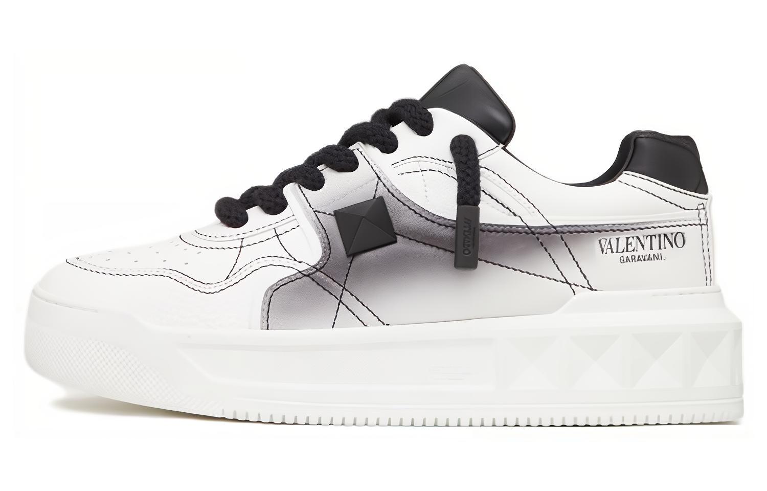 Valentino One Stud Low 'Black White' 3Y0S0G37YWMA01