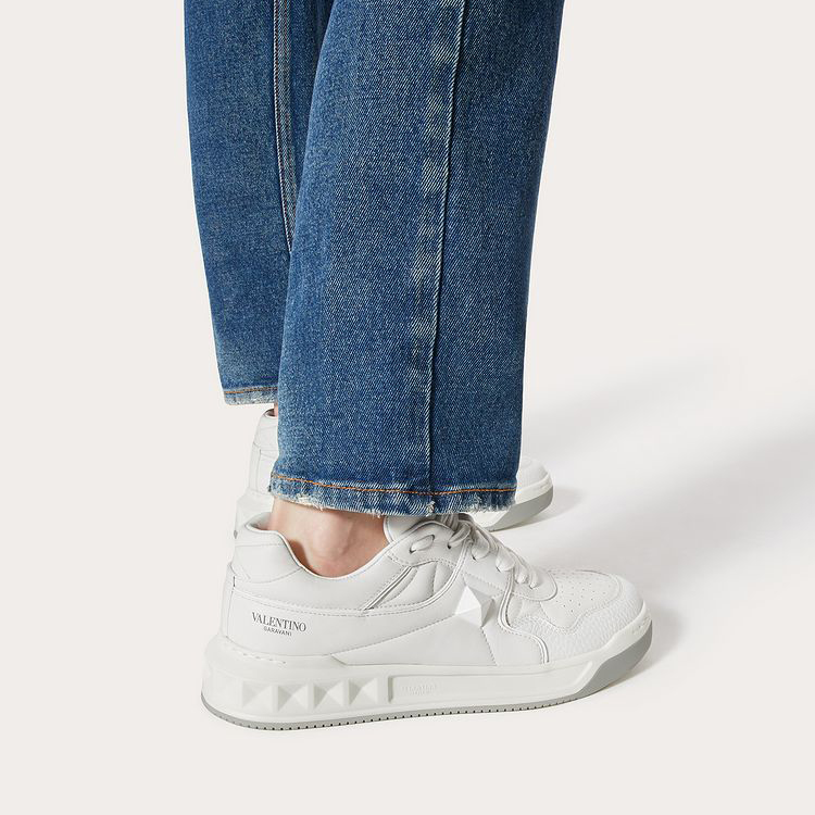 Details for 발렌티노 원 스터드 로우 '화이트' WY2S0E71NWN0BO