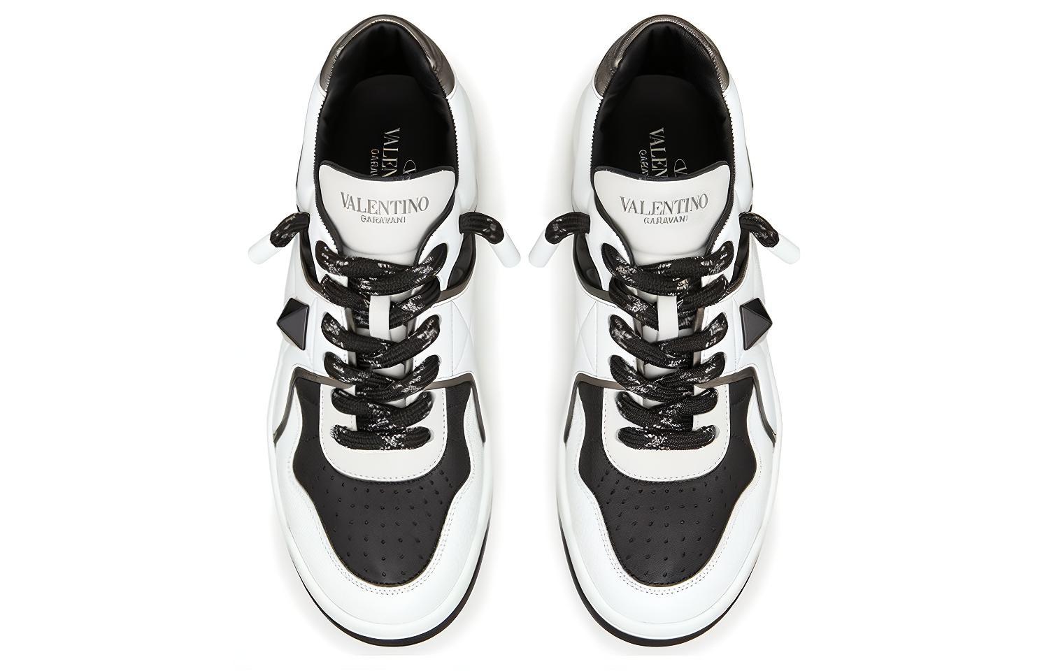 Shop Valentino One Stud Low 'Blanco Negro' 2Y2S0G37WRI6S0