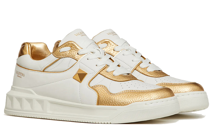 Order 발렌티노 원 스터드 로우 '화이트 브래스' WY0S0E71-HYB-V22