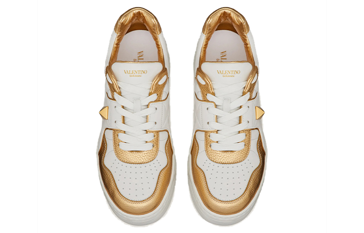 Lookbook 발렌티노 원 스터드 로우 '화이트 브래스' WY0S0E71-HYB-V22