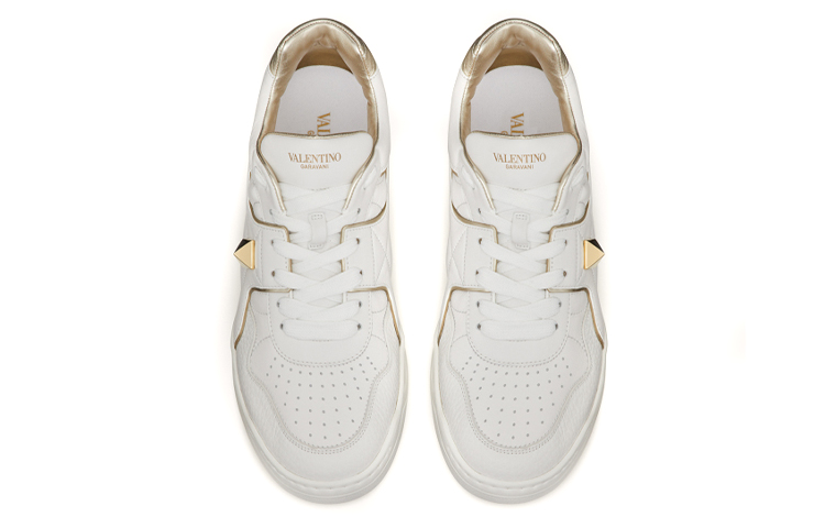 Shop 발렌티노 원 스터드 로우 '화이트 패션' WY0S0E71RUSL71