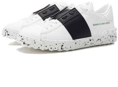 Valentino Open Sneaker 'Open For A Change - Putih Hitam' XY2S0830-PUD-A01 Lookbook Valentino Open Sneaker 'Open For A Change - Putih Hitam' XY2S0830-PUD-A01