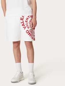 발렌티노 Qixi 한정판 FW21 하트 프린트 버뮤다 반바지 화이트. WV3MD03F7SCA33 Shop 발렌티노 Qixi 한정판 FW21 하트 프린트 버뮤다 반바지 화이트. WV3MD03F7SCA33