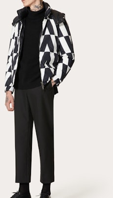 Chaqueta Reversible Valentino de Plumas para Hombre - Negro/Blanco. WV0CNA337WPT26 Details for Chaqueta Reversible Valentino de Plumas para Hombre - Negro/Blanco. WV0CNA337WPT26