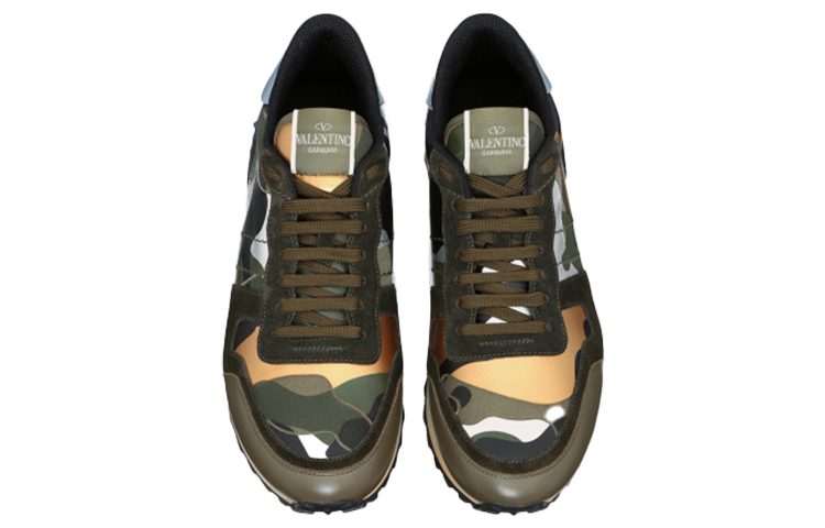 Shop 華倫天奴 Rockrunner 迷彩皮革運動鞋 軍綠色