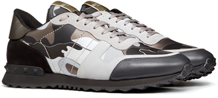 발렌티노 락러너 락스터드 레이스 '그레이 블랙 카모' RY2S0723XVU-IJ7 Lookbook 발렌티노 락러너 락스터드 레이스 '그레이 블랙 카모' RY2S0723XVU-IJ7