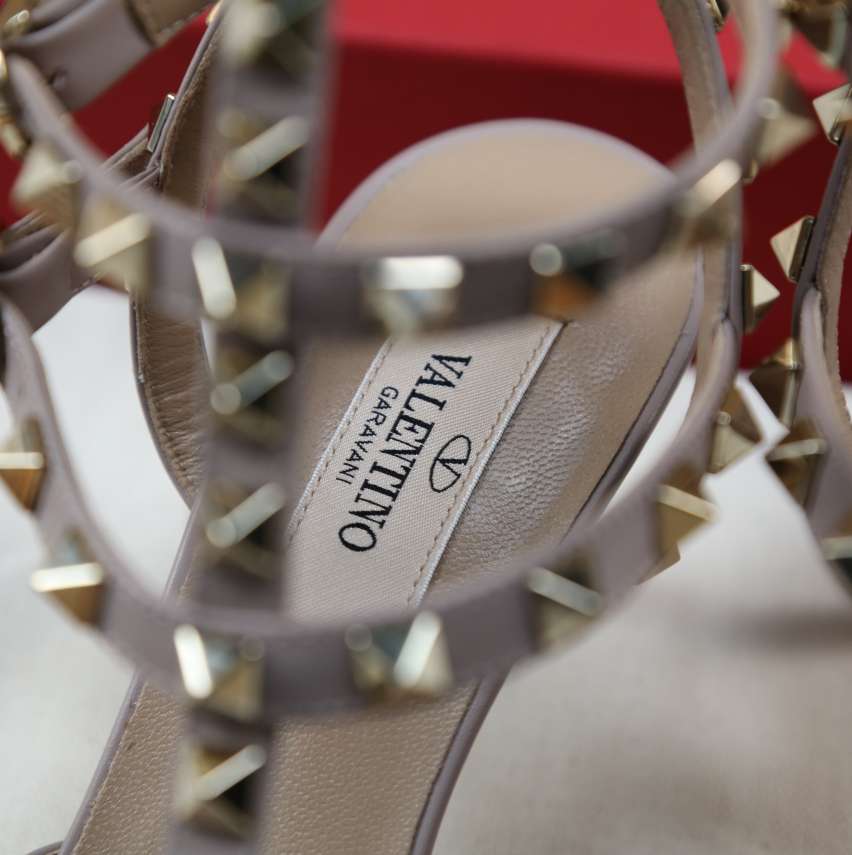Valentino Rockstud 'Pointed High Heels' 圖 2