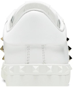 Valentino Rockstud 'Untitled - Putih' TY2S0931BHS-0BO Sizing Valentino Rockstud 'Untitled - Putih' TY2S0931BHS-0BO