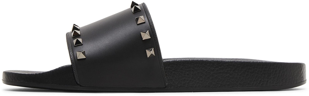 Valentino Rockstud Selipar Getah 'Hitam' XY2S0873JGC-0NO Lookbook Valentino Rockstud Selipar Getah 'Hitam' XY2S0873JGC-0NO