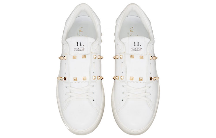 Shop 발렌티노 락스터드 언타이틀드 '화이트' SY2S0931BHS0BO