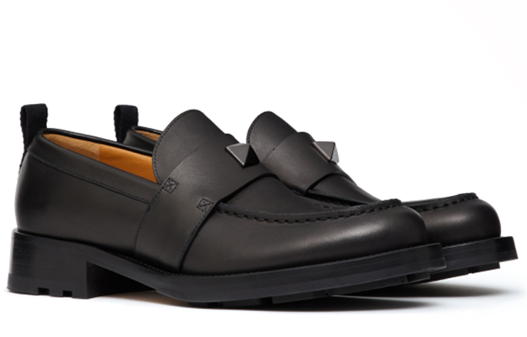 Valentino Roman Stud 'Versatile CMFT Black' 圖 3