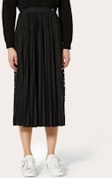 Valentino SS21 Rok Hitam Logo Lipit Cut-Out Midi. VB3MD02T668N01 Lookbook Valentino SS21 Rok Hitam Logo Lipit Cut-Out Midi. VB3MD02T668N01