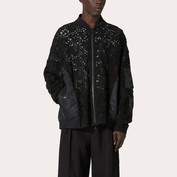 Lookbook Valentino SS21 尼龙蕾丝边饰飞行夹克. VV0CII467ES0NO