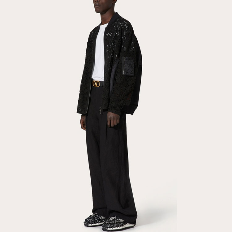 Purchase Valentino SS21 尼龙蕾丝边饰飞行夹克. VV0CII467ES0NO