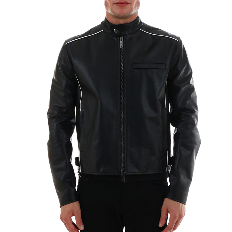 Lookbook ヴァレンティノ SS21 ブラックカウハイド バイカージャケット 革ジャン SV3NA01Y5DC0N0