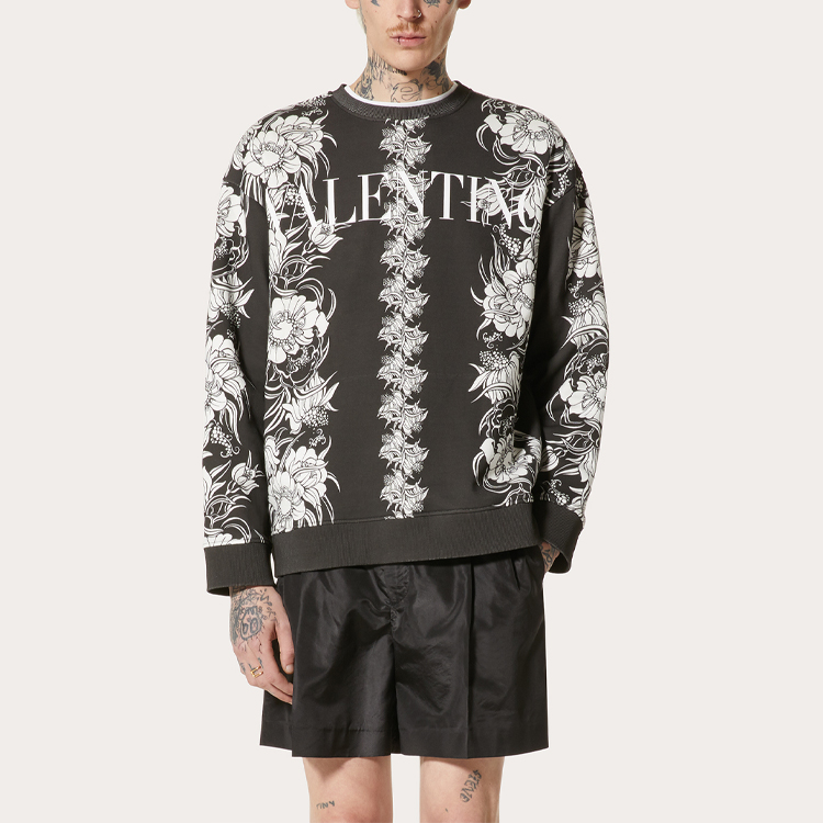 Lookbook Valentino SS22 黑色花卉印花長袖圓領運動衫 XV0MF22J8GN0NA