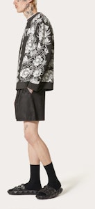 발렌티노 SS22 블랙 플로럴 프린트 크루넥 긴팔 스웨트셔츠 XV0MF22J8GN0NA Purchase 발렌티노 SS22 블랙 플로럴 프린트 크루넥 긴팔 스웨트셔츠 XV0MF22J8GN0NA